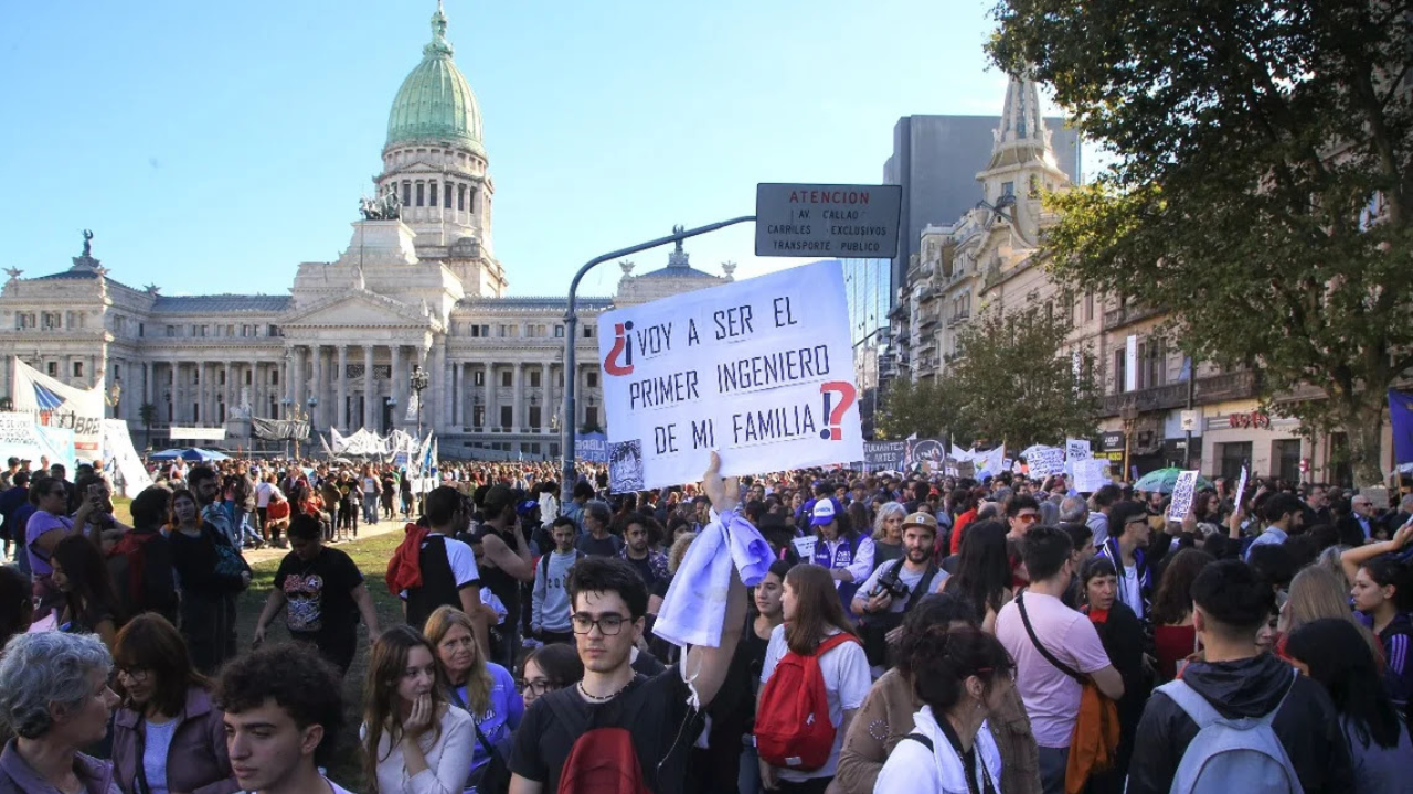 MÁS DE MEDIO MILLÓN DE PERSONAS FORMARON PARTE DE LA MARCHA SÓLO EN LA CIUDAD DE BUENOS AIRES