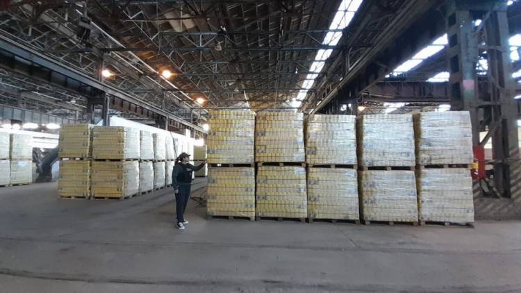 El Gobierno reconoció que aún quedan casi seis millones de kilos de alimentos sin repartir: el detalle de los productos