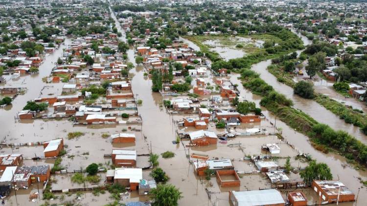 Ya son 16 los muertos por la inundación en Bahía Blanca